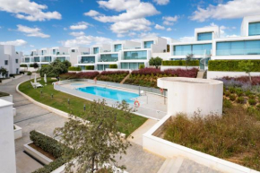 Villa La Perla Sotogrande - since 2022 - Sea View - 3 Bedrooms and Bathrooms - La Reserva Beach and Golf nearby, Torreguadiaro